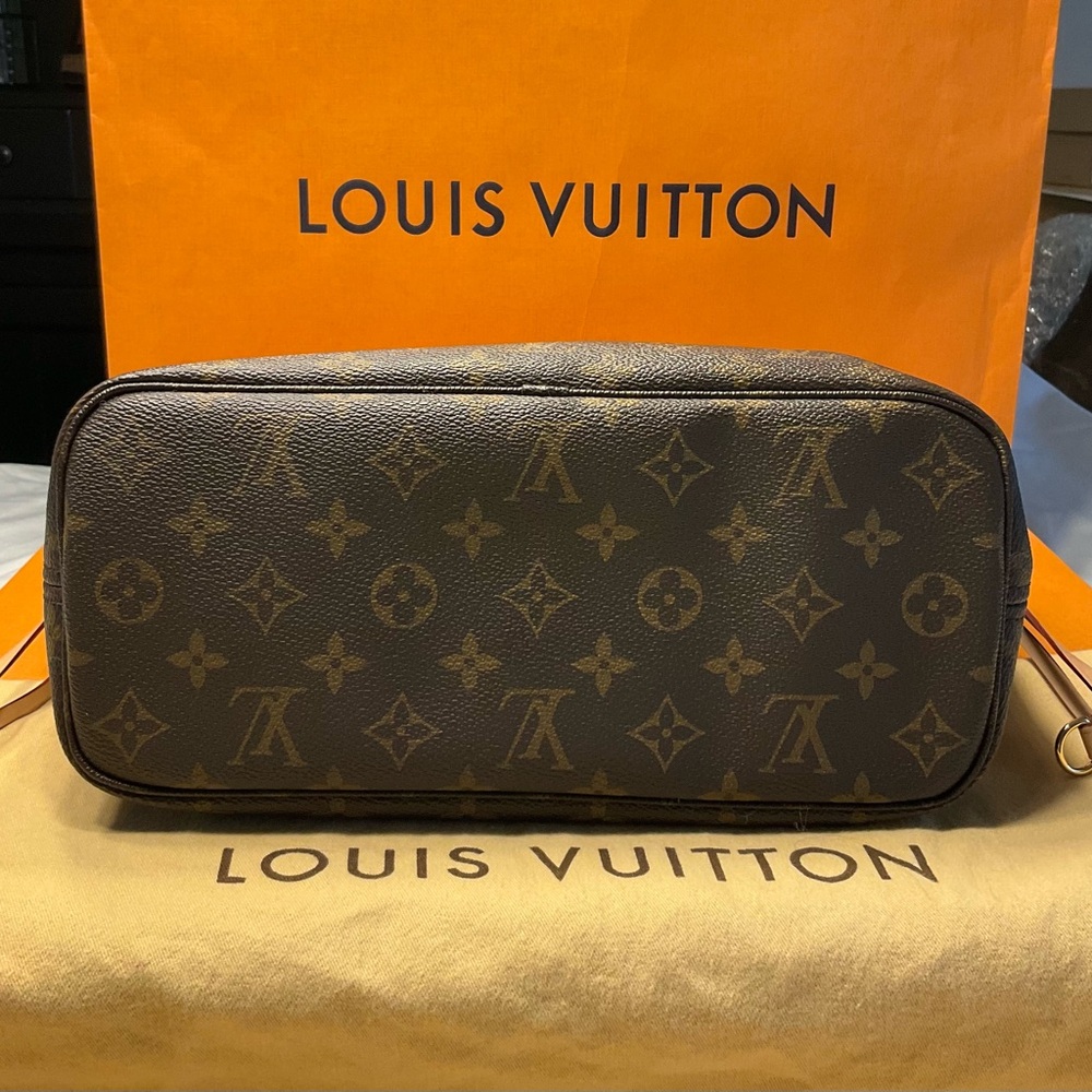 Louis Vuitton Monogram Neverfull PM - Picture 8 of 13